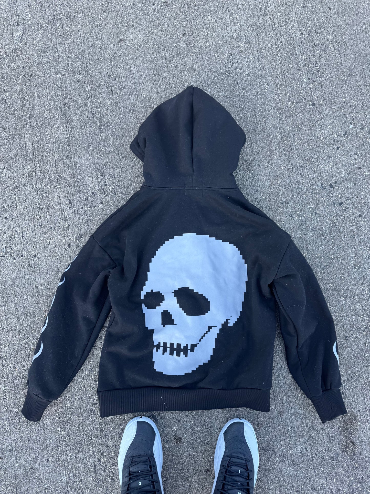 BLACK LOU SWEATSUIT
