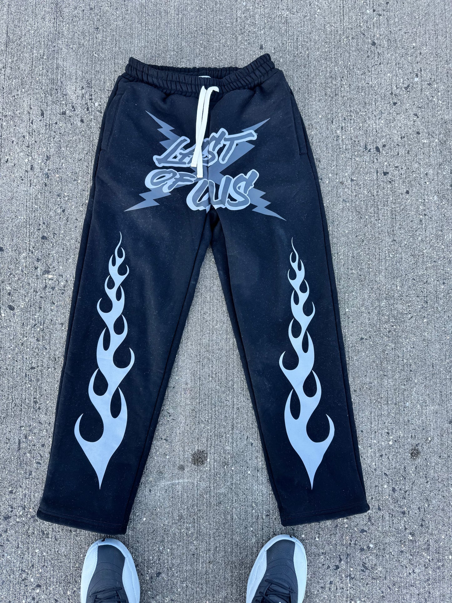 BLACK LOU SWEATSUIT